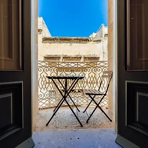 Collection - Republica Valletta